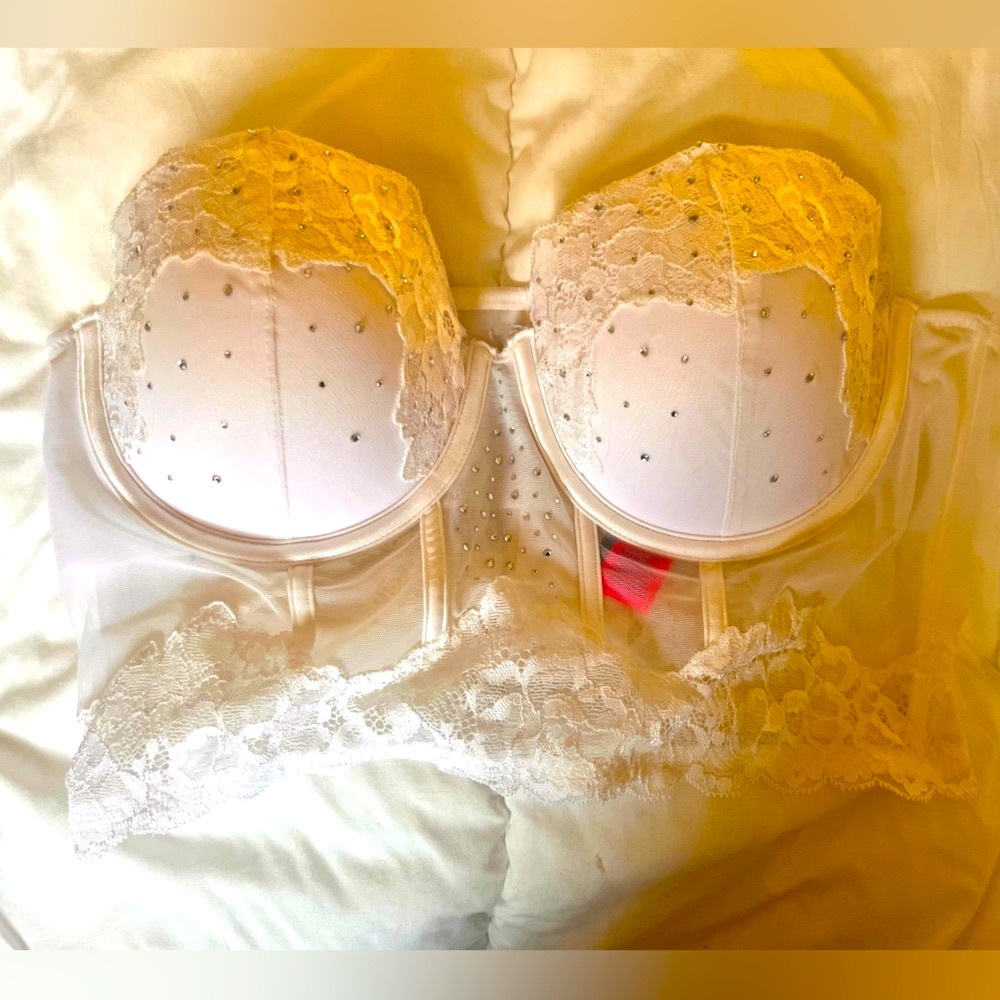 La Senza White Corset Bra Lace & Jewels Size Large